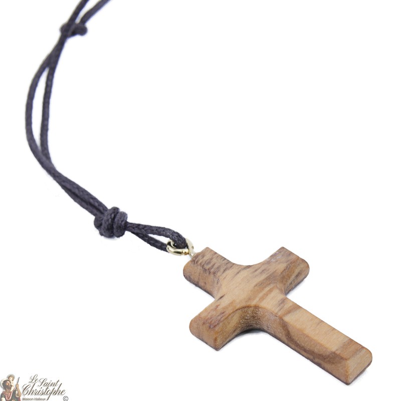 Olive Wood Jerusalem Cross Pendant – Triumph of Love